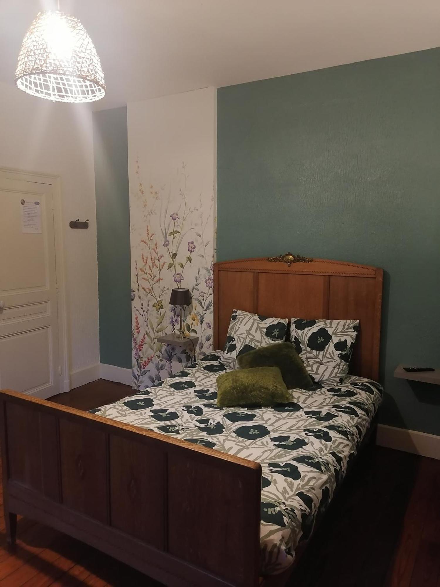 Chez Many, Par Fred Et Henri Bed & Breakfast Montherme Exterior photo